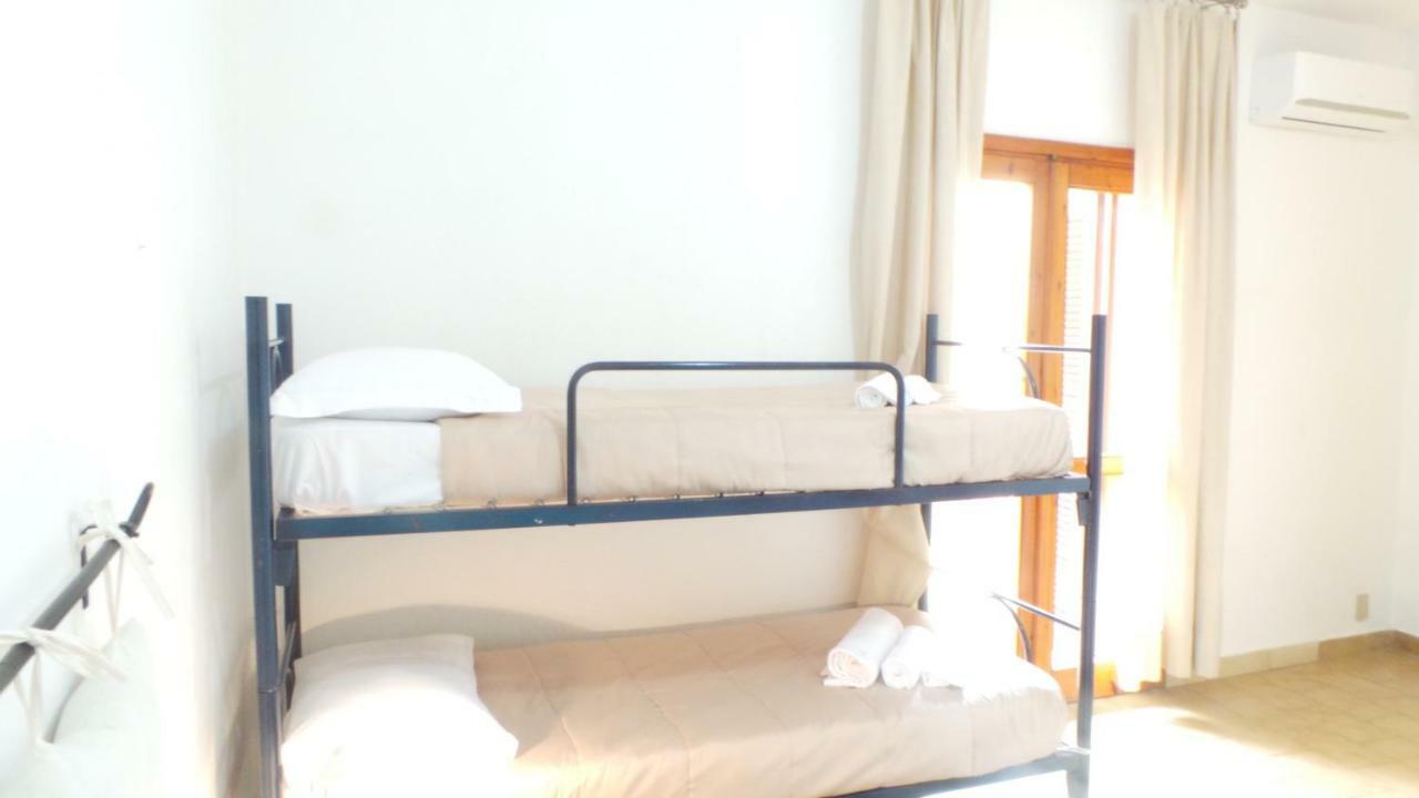 Green Terrace Apartment La Maddalena  Buitenkant foto