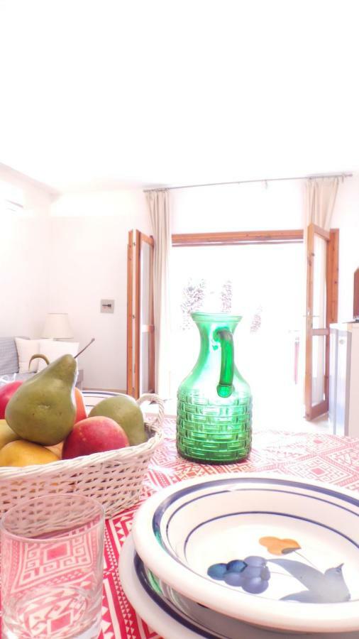 Green Terrace Apartment La Maddalena  Buitenkant foto